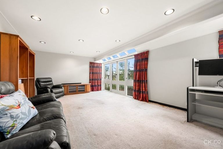 Photo of property in 72a Chatsworth Road, Silverstream, Upper Hutt, 5019