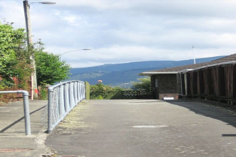 Photo of property in 21a Roband Crescent, Brown Owl, Upper Hutt, 5018