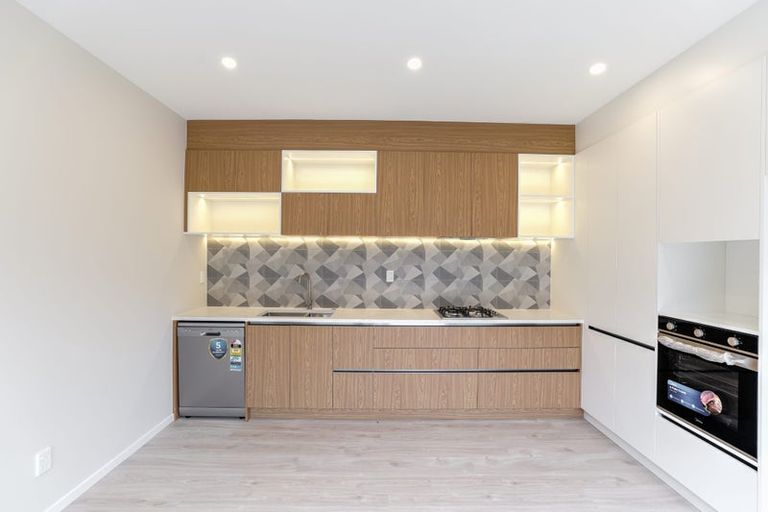 Photo of property in 11 Horokaka Street, Massey, Auckland, 0614