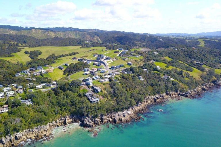 Photo of property in 14 Blue Moon Rise, Langs Beach, 0582