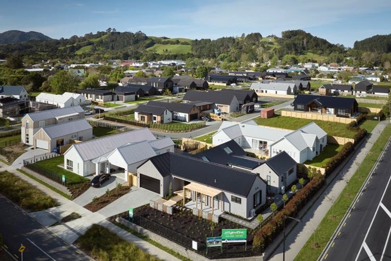 Photo of property in 2 Maeha Drive, Matakana, 0985