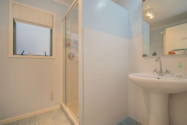 Photo of property in 11 Patton Place, Tairua, 3508