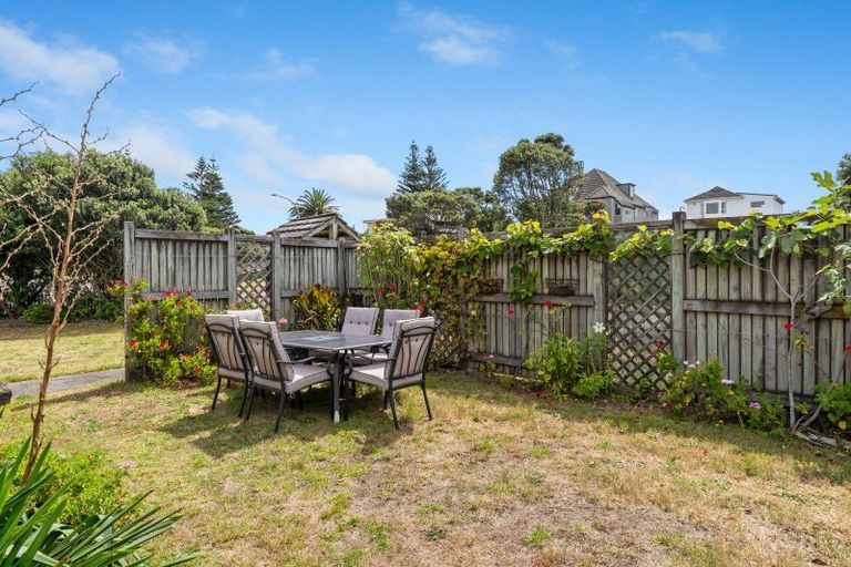 Photo of property in 1 Eruini Street, Waikanae Beach, Waikanae, 5036