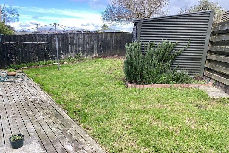 Photo of property in 2/15 Hamlin Road, Mount Wellington, Auckland, 1060