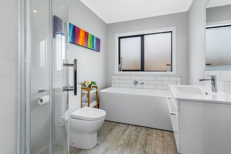 Photo of property in 4 Craigie Way, Wainuiomata, Lower Hutt, 5014