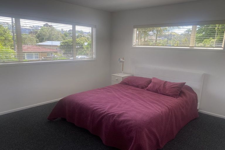 Photo of property in 1/100 Saddleback Rise, Murrays Bay, Auckland, 0630