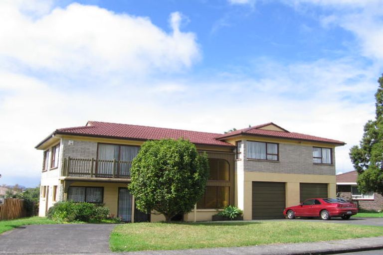 Photo of property in 25 Spence Road, Henderson, Auckland, 0612