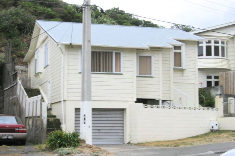 Photo of property in 32 Brighton Street, Island Bay, Wellington, 6023