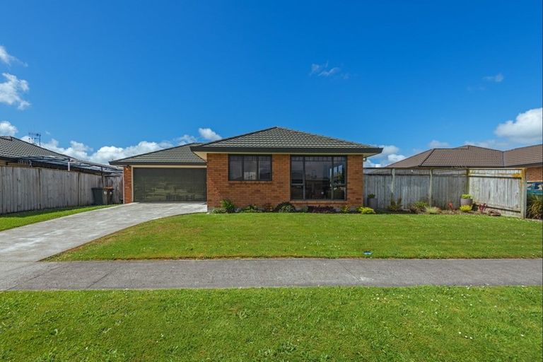 Photo of property in 11 Branigan Parade, Kelvin Grove, Palmerston North, 4414