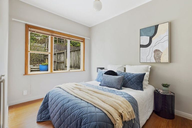 Photo of property in 33 Bankot Crescent, Ngaio, Wellington, 6035