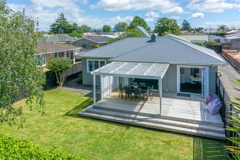 Photo of property in 15 Sandwich Road, St Andrews, Hamilton, 3200