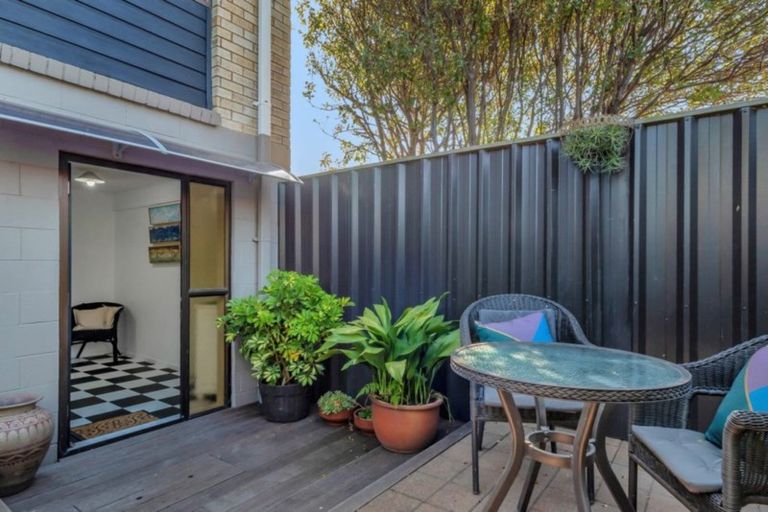 Photo of property in 2/33 Golf Road, Mount Maunganui, 3116