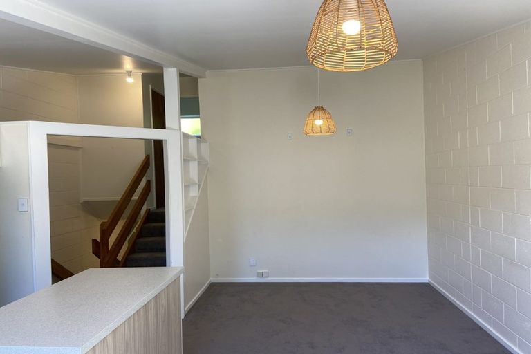 Photo of property in 4/23 Collins Avenue, Tawa, Wellington, 5028