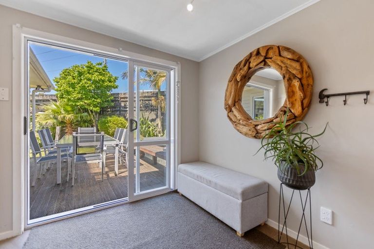 Photo of property in 7 Penrith Street, Westown, New Plymouth, 4310