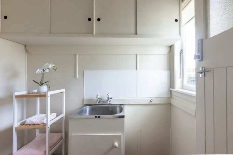 Photo of property in 224 Kennedy Road, Onekawa, Napier, 4110