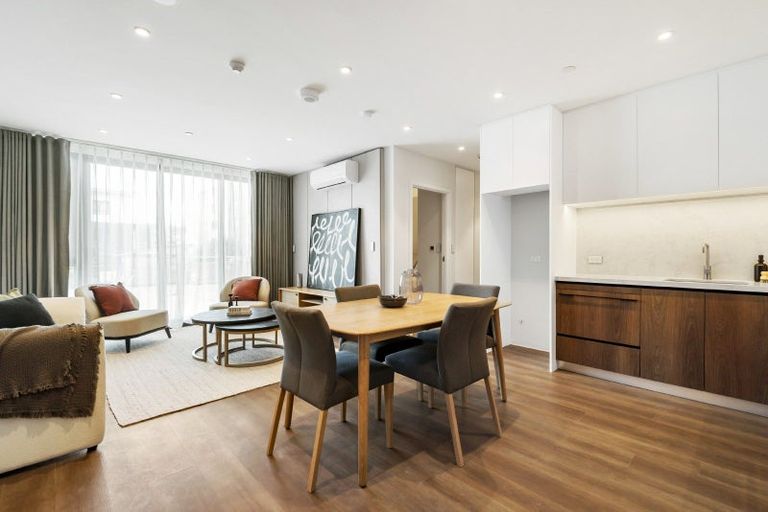 Photo of property in 1/219 Lake Road, Belmont, Auckland, 0622