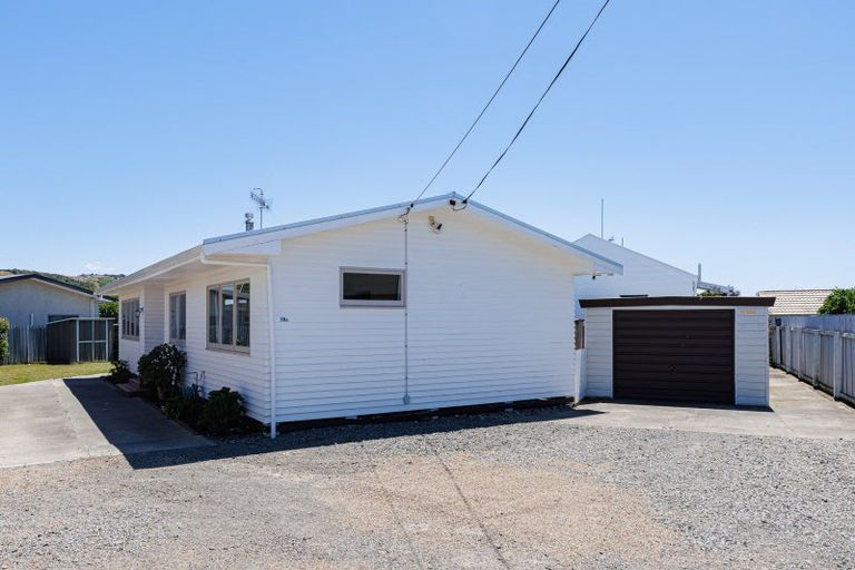Photo of property in 10a Howard Road, Taradale, Napier, 4112
