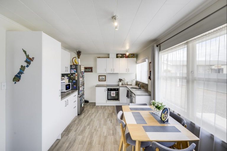 Photo of property in 47 Bristol Street, Tamatea, Napier, 4112