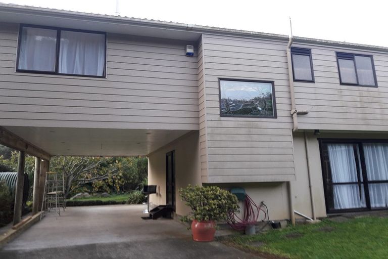 Photo of property in 50 Glenesk Road, Piha, New Lynn, 0772