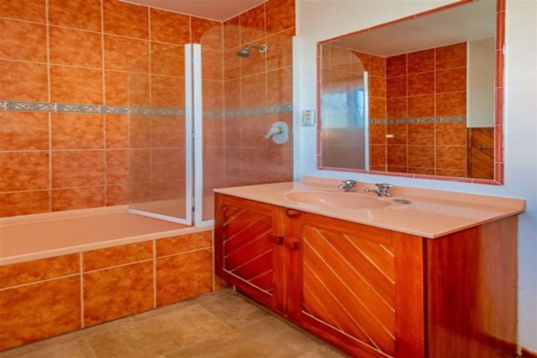 Photo of property in 37 Woodlands Place, Aranui, Christchurch, 8061