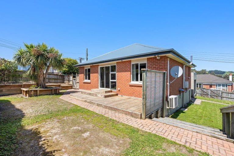 Photo of property in 1 Waldron Crescent, Green Island, Dunedin, 9018