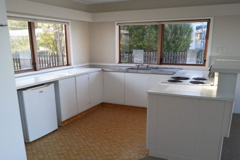 Photo of property in 27 Kaikoura Street, Maupuia, Wellington, 6022