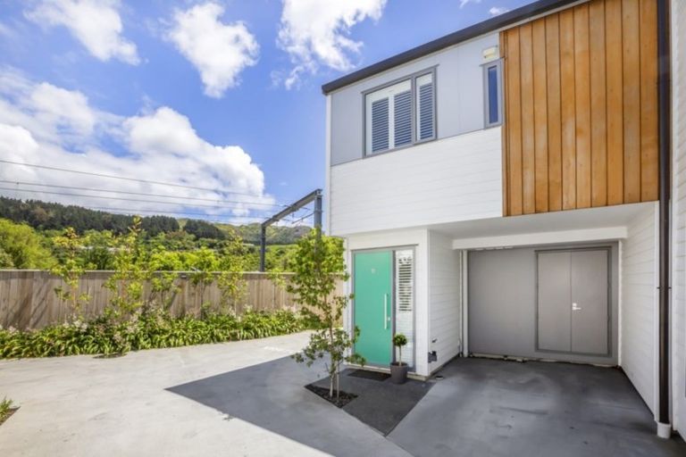 Photo of property in 11/7 Handyside Street, Tawa, Wellington, 5028