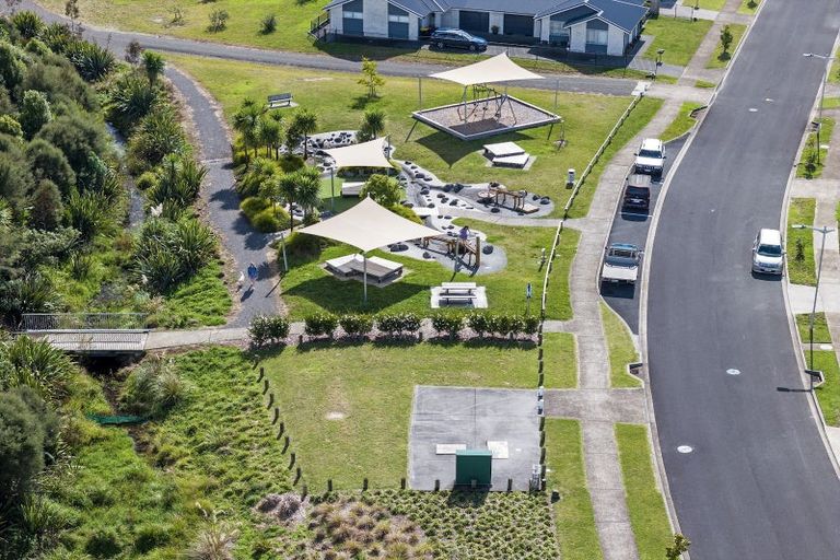 Photo of property in 38 Pakanga Grove, Pyes Pa, Tauranga, 3112