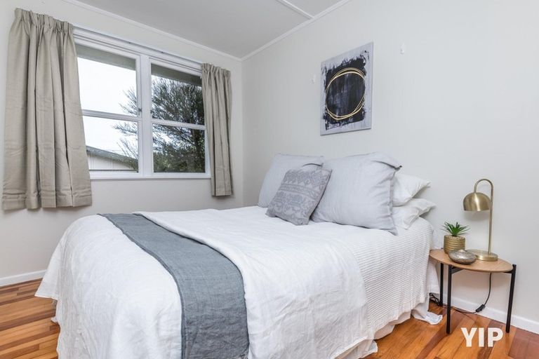 Photo of property in 14 Leona Way, Paparangi, Wellington, 6037