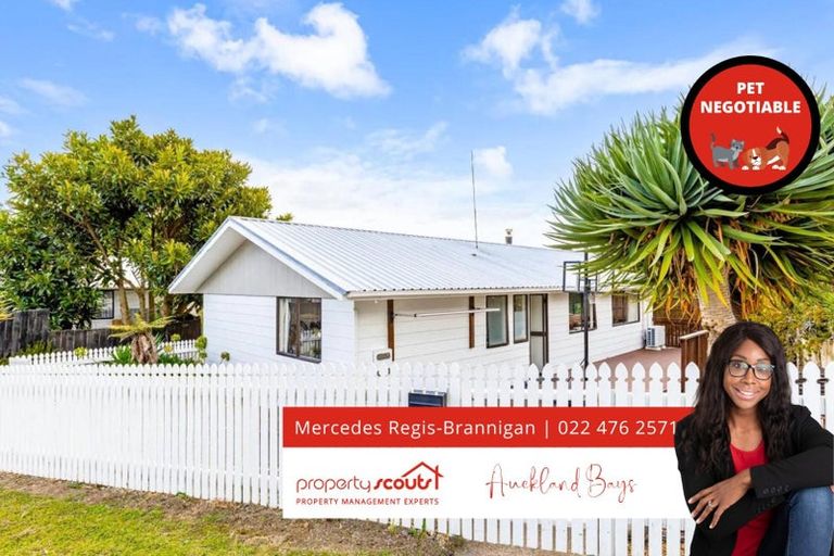 Photo of property in 25 Lilburn Crescent, Massey, Auckland, 0614