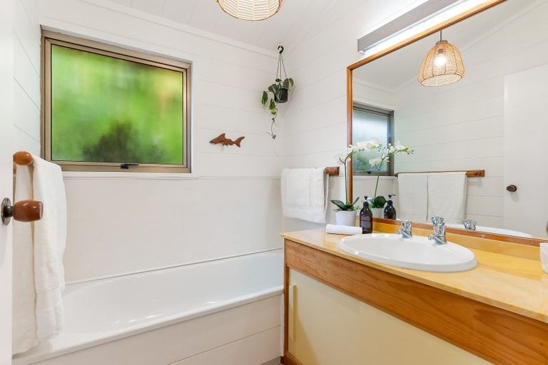 Photo of property in 12 Mcdowell Crescent, Hillcrest, Auckland, 0627