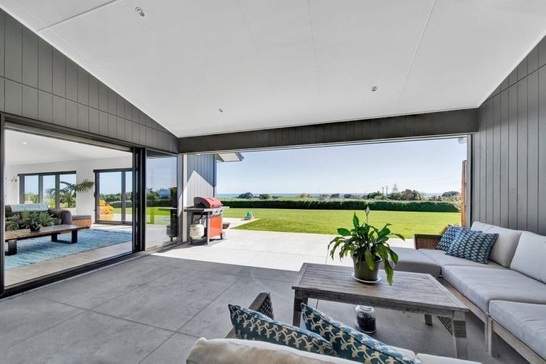 Photo of property in 196 Koru Road, Omata, New Plymouth, 4374