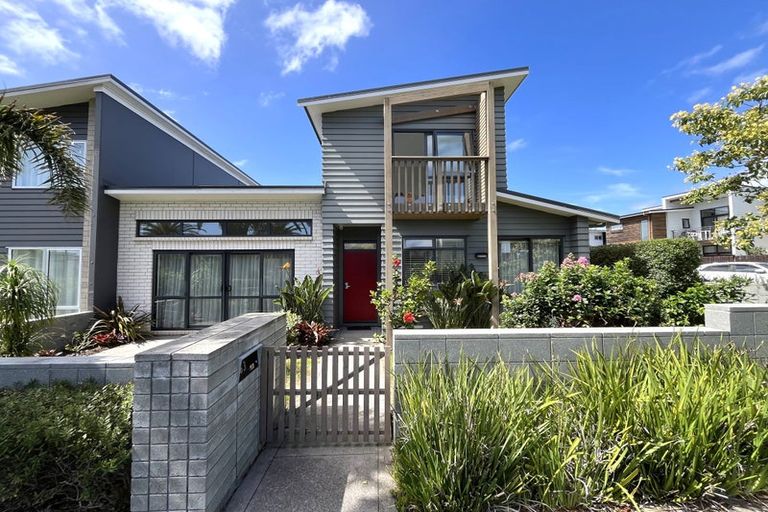 Photo of property in 63 Buckley Avenue, Hobsonville, Auckland, 0616