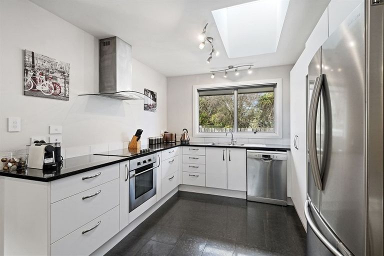 Photo of property in 292 Keyes Road, New Brighton, Christchurch, 8083