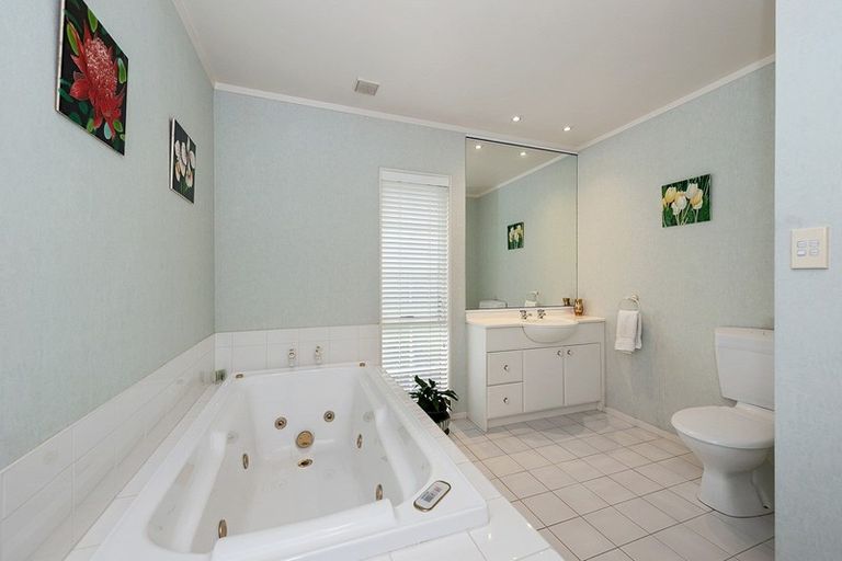 Photo of property in 68 Harrowfield Drive, Harrowfield, Hamilton, 3210