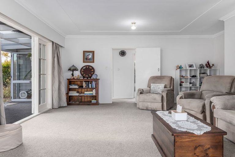 Photo of property in 74 Kennedy Drive, Levin, 5510