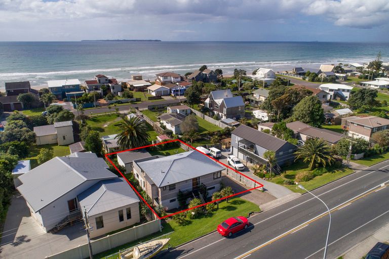 Photo of property in 1119 Papamoa Beach Road, Papamoa Beach, Papamoa, 3118