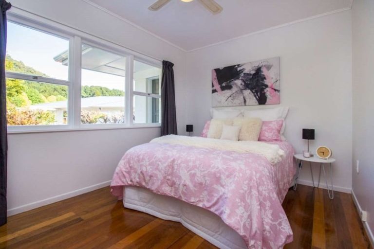 Photo of property in 35 Dip Road, Te Kamo, Whangarei, 0112