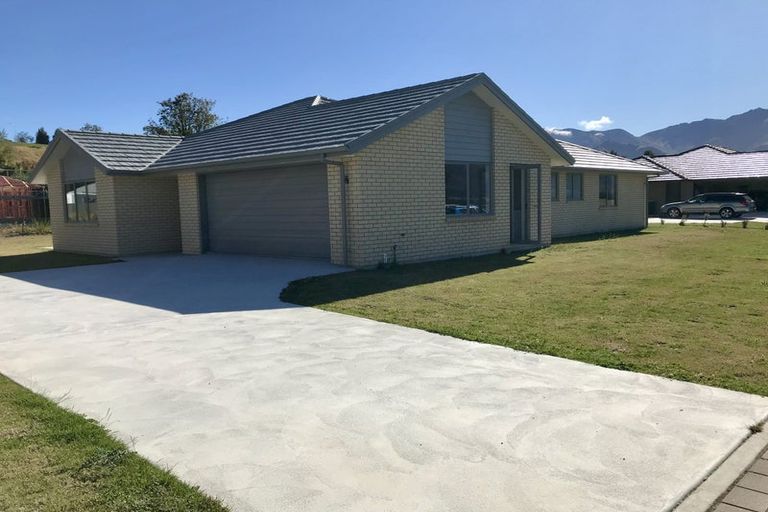 Photo of property in 31 Timsfield Drive, Lake Hawea, Wanaka, 9382