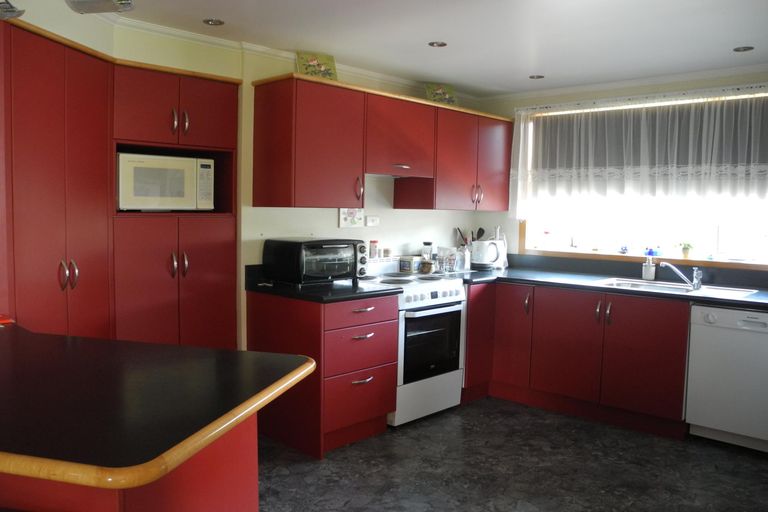 Photo of property in 8 Moorhouse Street, Waimate, 7924