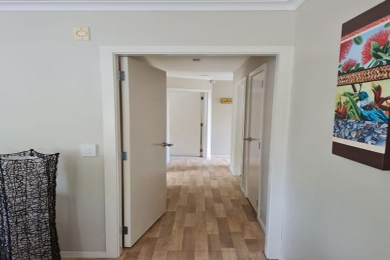 Photo of property in 38 Mcdougall Grove, Haywards, Lower Hutt, 5018