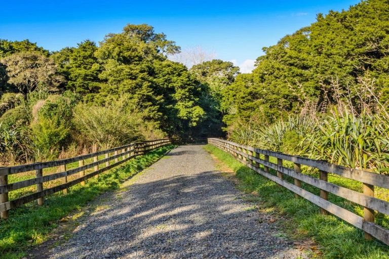 Photo of property in 1149b Whangaripo Valley Road, Whangaripo, Wellsford, 0972