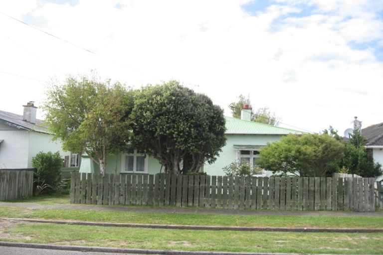 Photo of property in 4 Pharazyn Street, Gonville, Whanganui, 4500