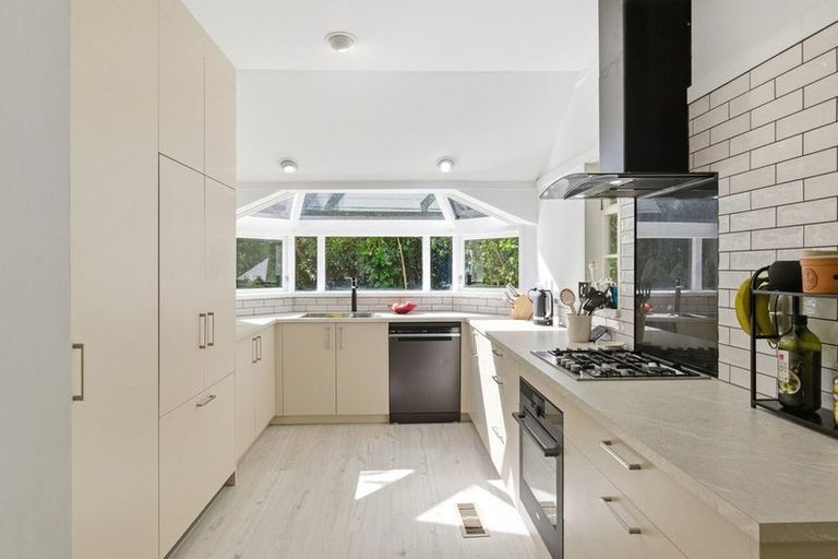 Photo of property in 92 Amritsar Street, Khandallah, Wellington, 6035