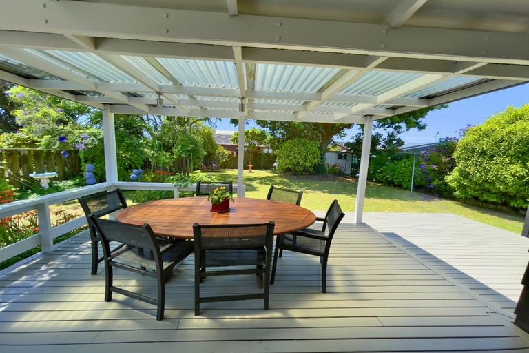 Photo of property in 402 Linton Crescent, Whangamata, 3620