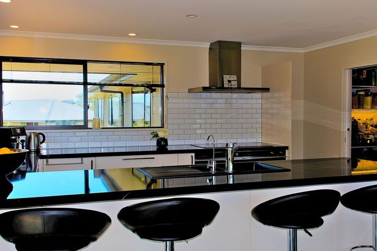 Photo of property in 11 Thomson Street, Green Island, Dunedin, 9018