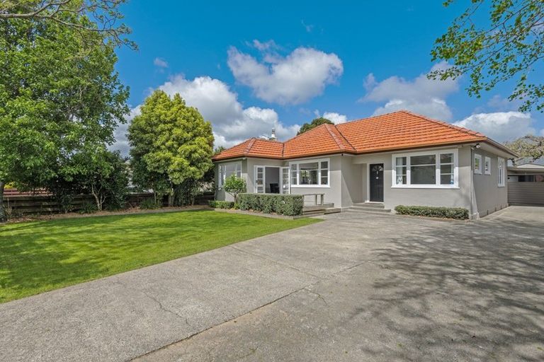 Photo of property in 8 Hughes Avenue, Hokowhitu, Palmerston North, 4410