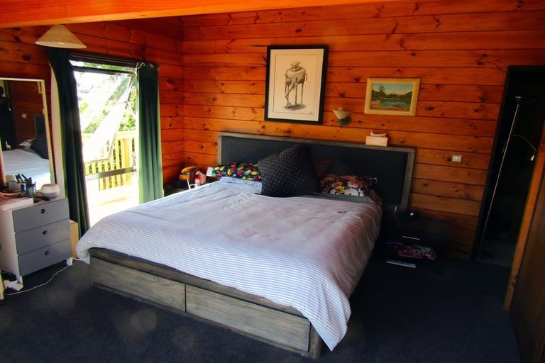 Photo of property in 22 Marina View Drive, West Harbour, Auckland, 0618