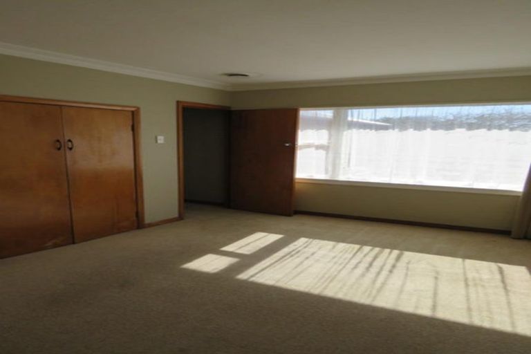 Photo of property in 2 Shortland Street, Lower Vogeltown, New Plymouth, 4310