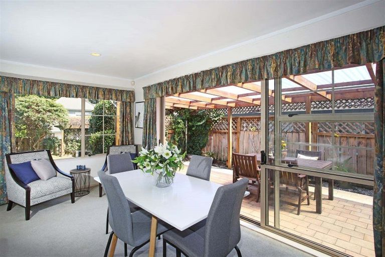 Photo of property in 35a Youngs Road, Papakura, 2110